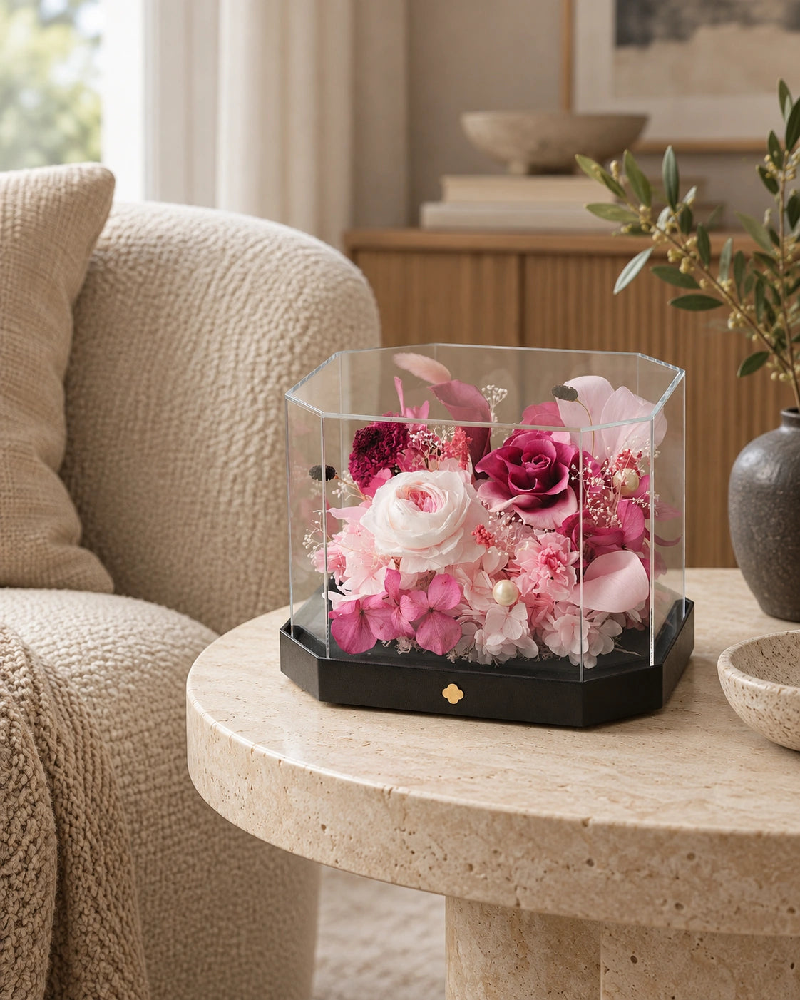 short pink octagonal flower box: product detail or setting